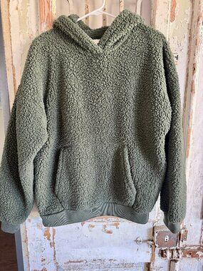 American Eagle Sherpa Teddy Hoodie Olive Green Kangaroo Pocket Pullover Size M